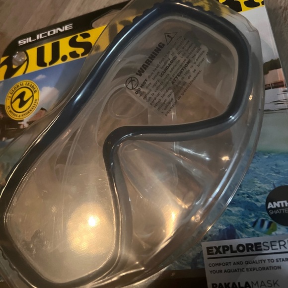 NIP US DIVERS ADULT EXPLORE SERIES PAKALA MASK- BLACK/ CLEAR - Picture 3 of 5